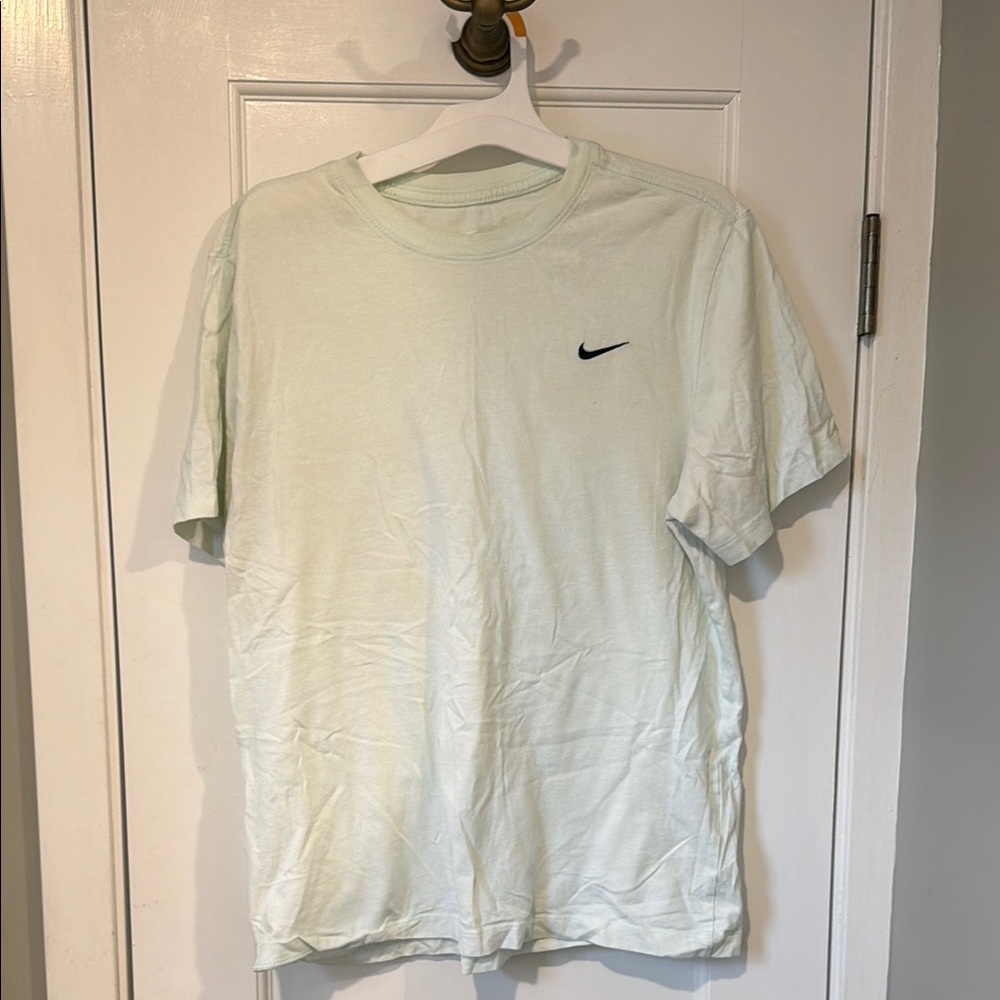 Nike Men's Mint Green Short Sleeve Tee